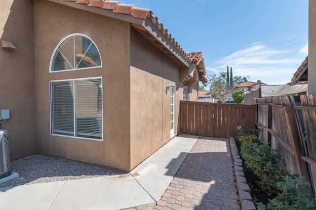 25077 Via Las Lomas, Murrieta, CA 92562
