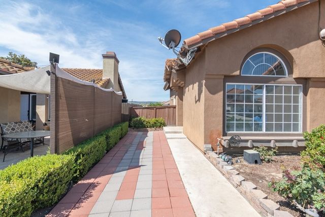 25077 Via Las Lomas, Murrieta, CA 92562