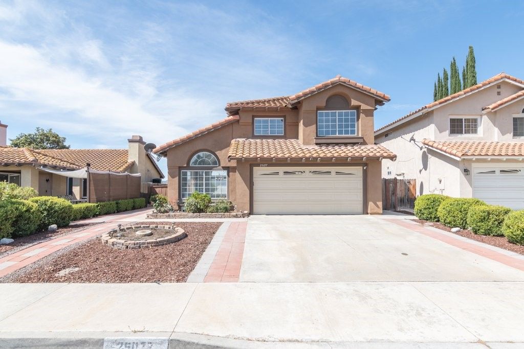 25077 Via Las Lomas, Murrieta, CA 92562