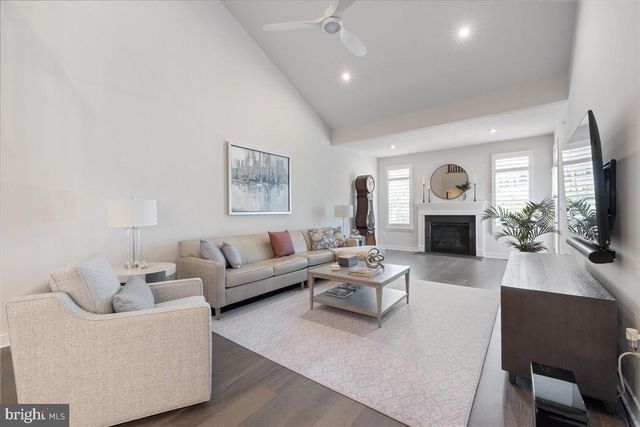 34 GRIFFIN WAY, Yardley, PA 19067