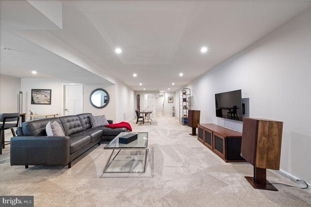 34 GRIFFIN WAY, Yardley, PA 19067