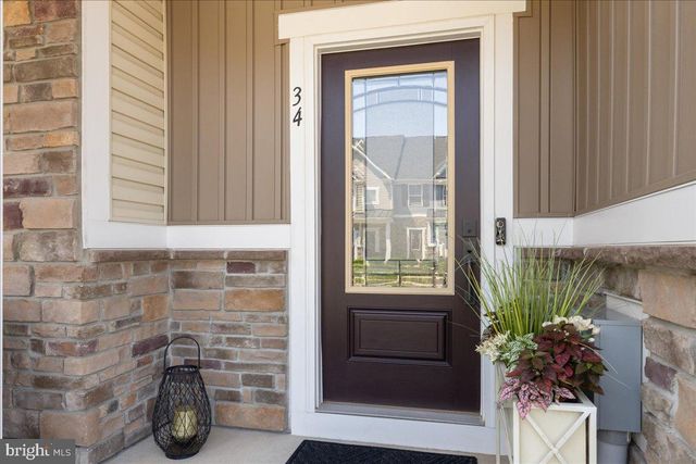 34 GRIFFIN WAY, Yardley, PA 19067