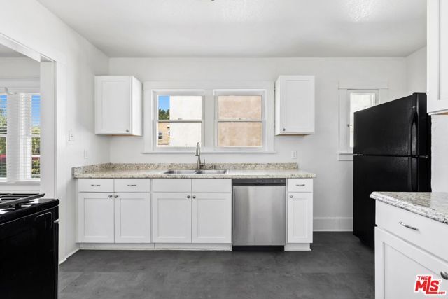718 N Hoover Street, Los Angeles, CA 90029