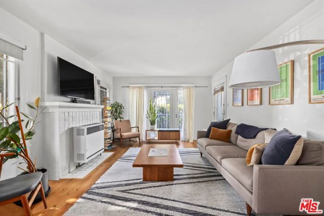 718 N Hoover Street, Los Angeles, CA 90029