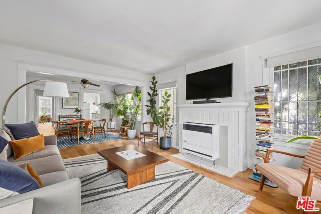 718 N Hoover Street, Los Angeles, CA 90029