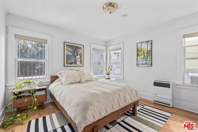 718 N Hoover Street, Los Angeles, CA 90029