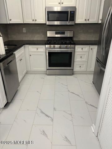 101 Hyacinth Lane, Freehold, NJ 07728