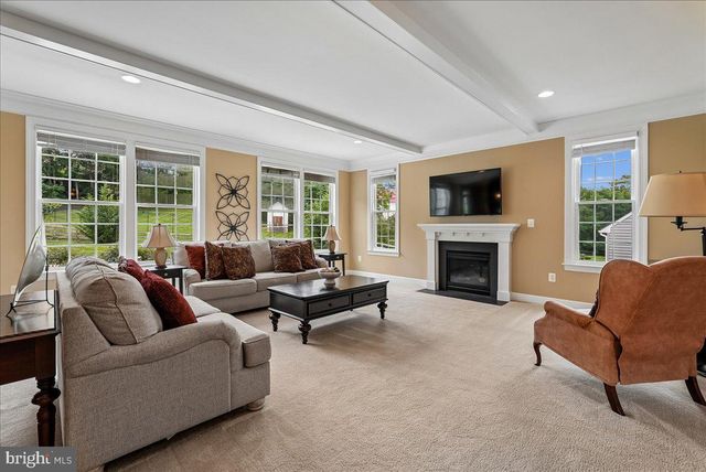 16119 TURNING LEAF LN, Leesburg, VA 20176