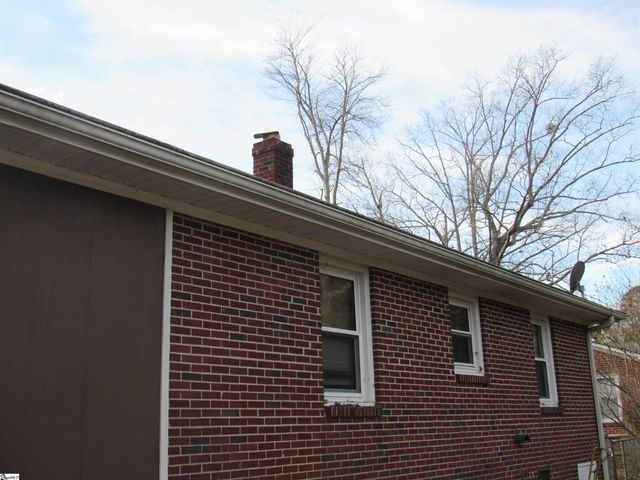 9 Pembroke Lane, Taylors, SC 29687