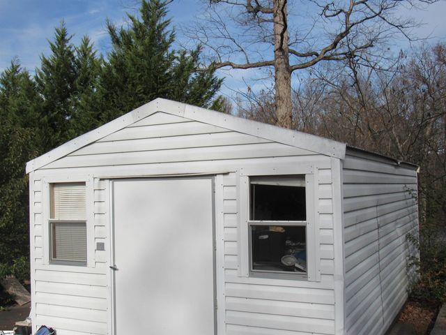 9 Pembroke Lane, Taylors, SC 29687