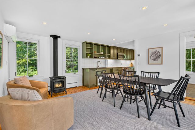 494-498 Goodaleville Road, Jamaica, VT 05343