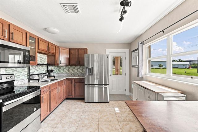 3173 PEACE RIVER DRIVE, Punta Gorda, FL 33983
