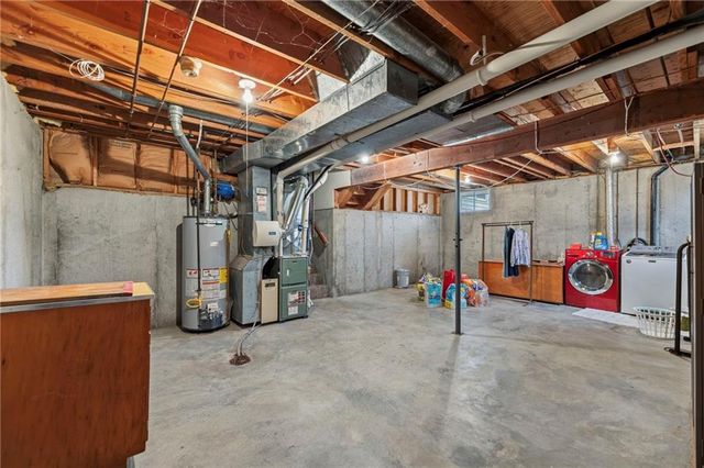 8117 Woodstone Street, Lenexa, KS 66219