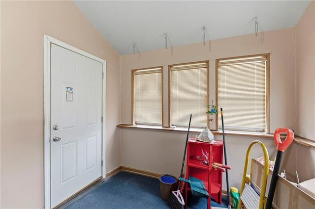 8117 Woodstone Street, Lenexa, KS 66219