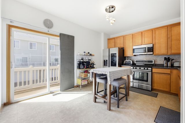 3370 Cameron Drive, Elgin, IL 60124