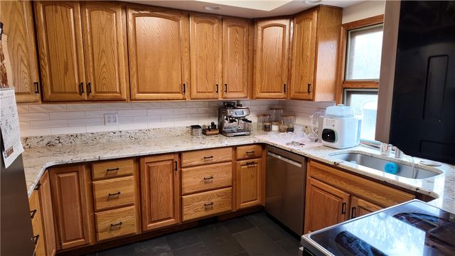 21 Orchard Way, Neshannock Twp, PA 16105