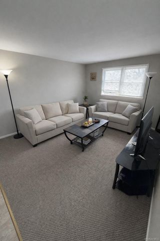 308 Kansas Street, Lindenhurst, NY 11757