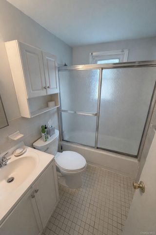 308 Kansas Street, Lindenhurst, NY 11757