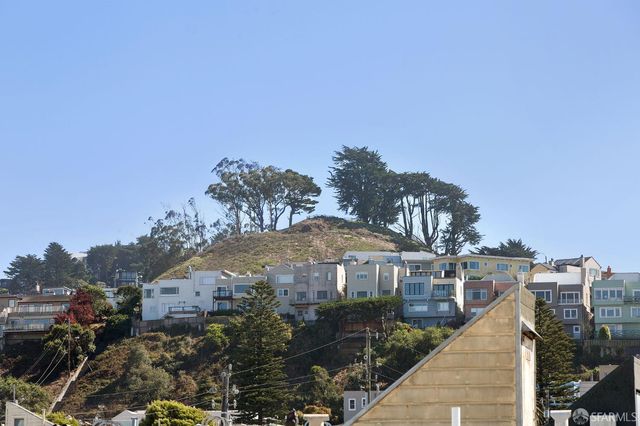 1517 Irving Street 3, San Francisco, CA 94122