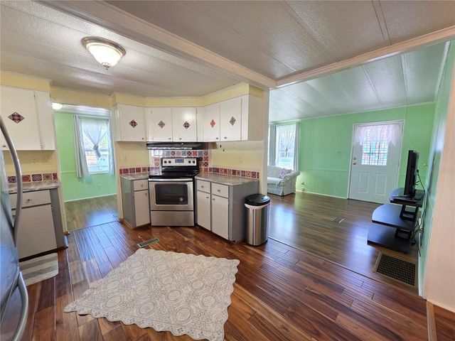 8027 EASTERN CIRCLE DRIVE, Brooksville, FL 34613