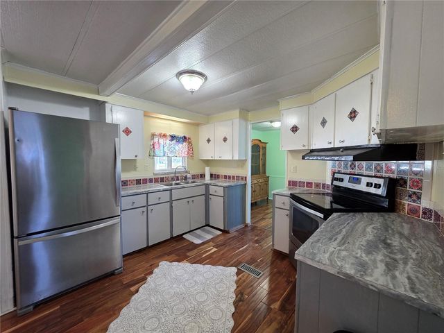 8027 EASTERN CIRCLE DRIVE, Brooksville, FL 34613