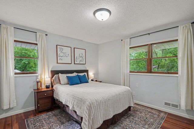 14680 University Avenue NW, Andover, MN 55304