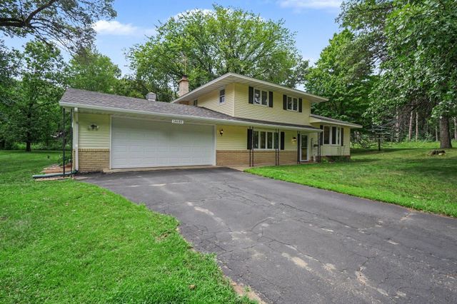 14680 University Avenue NW, Andover, MN 55304