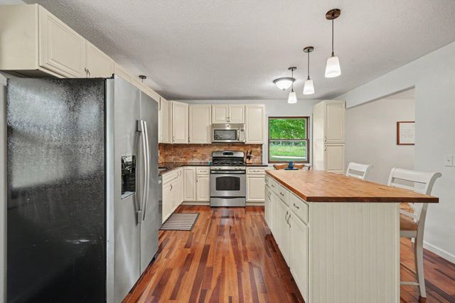 14680 University Avenue NW, Andover, MN 55304