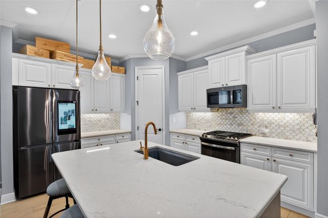 10610 CROOKED CREEK COURT, Parrish, FL 34219