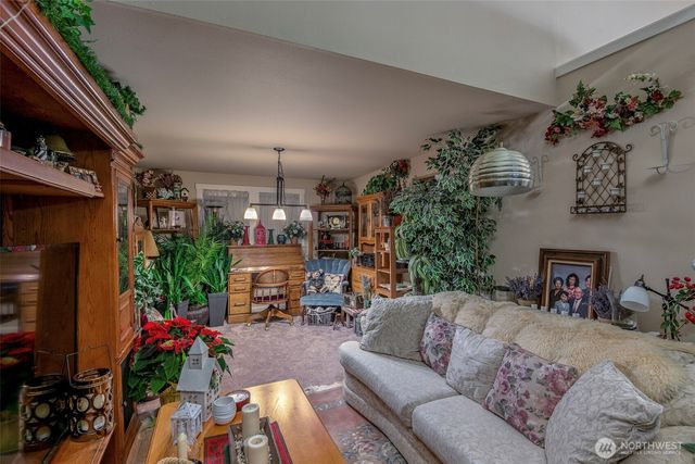 14527 24th Avenue E, Tacoma, WA 98445