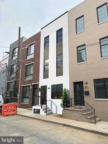 1319 S HOLLYWOOD ST, Philadelphia, PA 19146