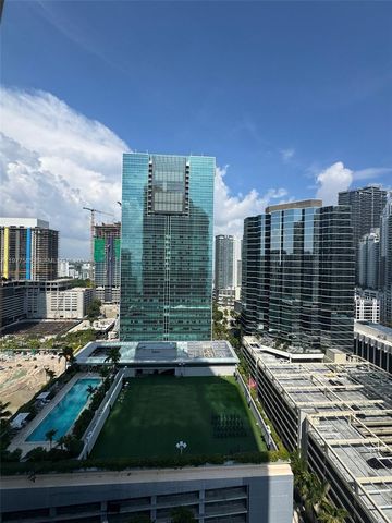 1300 Brickell Bay Dr 2512, Miami, FL 33131