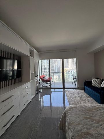 1300 Brickell Bay Dr 2512, Miami, FL 33131