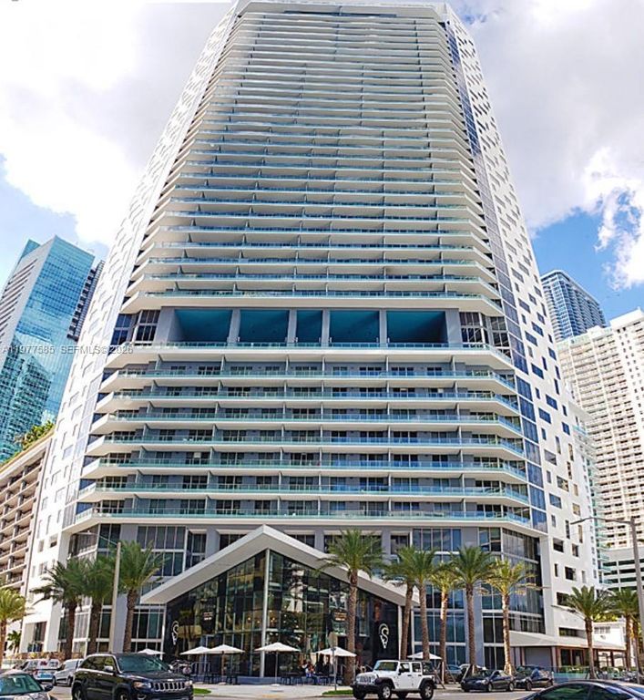 1300 Brickell Bay Dr 2512, Miami, FL 33131