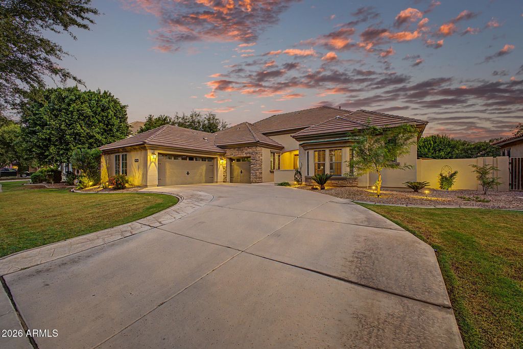 3083 E LINDA Lane, Gilbert, AZ 85234 — photo 2