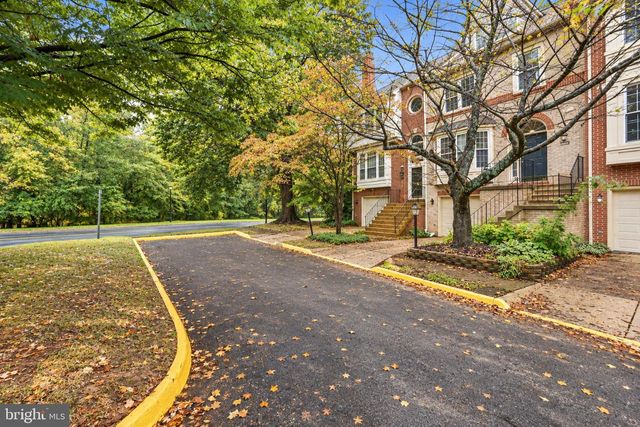 3968 CLARES CT, Fairfax, VA 22033