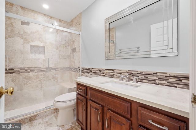 3968 CLARES CT, Fairfax, VA 22033