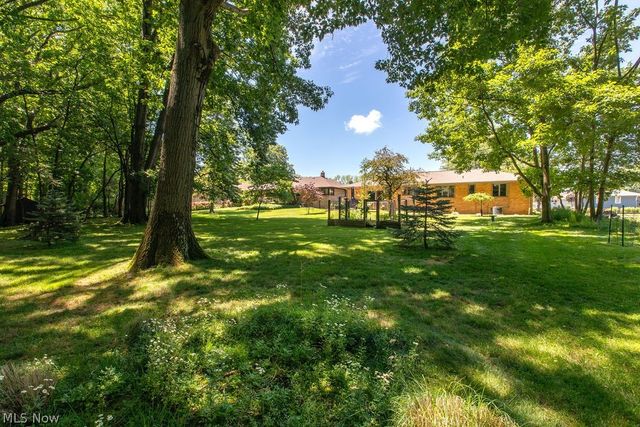 7165 Glencairn Drive, Parma, OH 44134