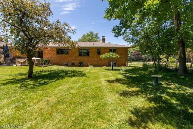 7165 Glencairn Drive, Parma, OH 44134