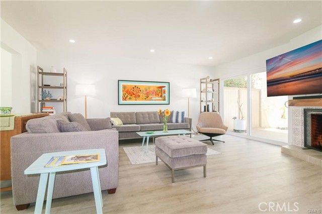 19742 Oceanaire Circle, Huntington Beach, CA 92648