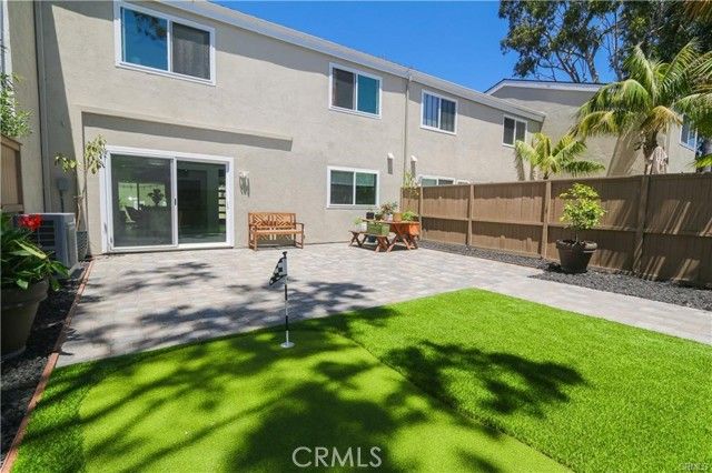 19742 Oceanaire Circle, Huntington Beach, CA 92648