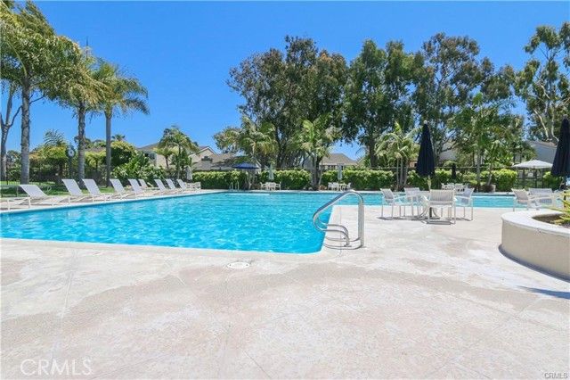 19742 Oceanaire Circle, Huntington Beach, CA 92648