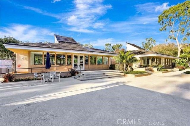 19742 Oceanaire Circle, Huntington Beach, CA 92648