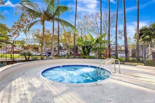 19742 Oceanaire Circle, Huntington Beach, CA 92648