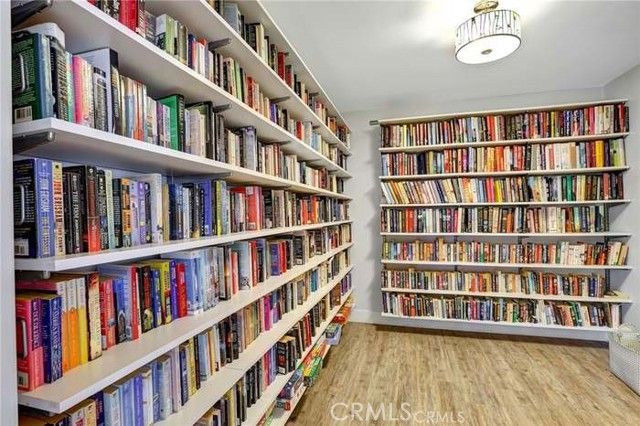 19742 Oceanaire Circle, Huntington Beach, CA 92648