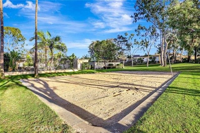 19742 Oceanaire Circle, Huntington Beach, CA 92648