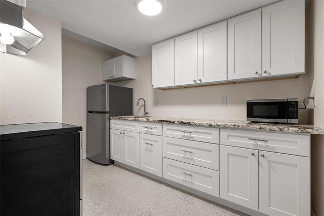 308 OHIO PLACE 2, Sarasota, FL 34236