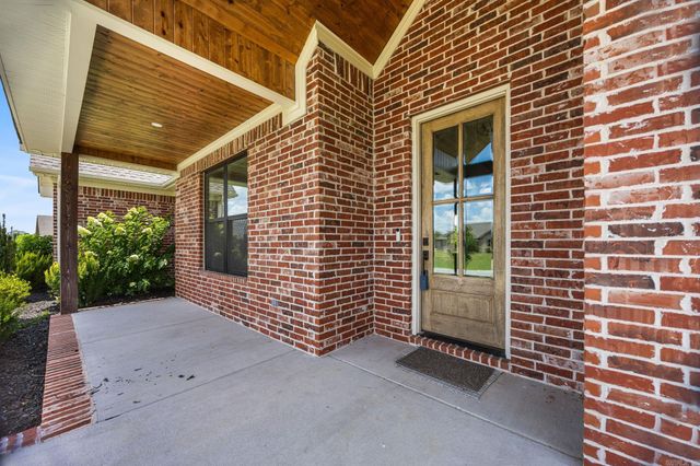 2065 Kaysen Ln, Hensley, AR 72065