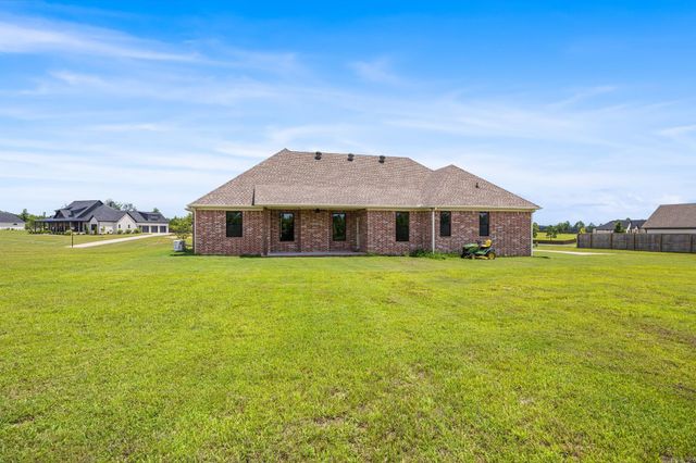 2065 Kaysen Ln, Hensley, AR 72065