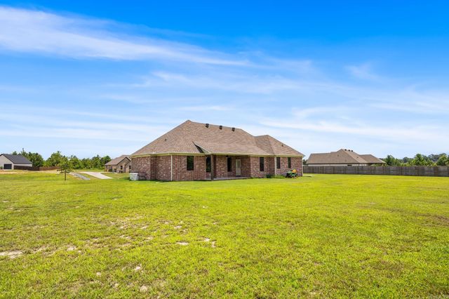 2065 Kaysen Ln, Hensley, AR 72065